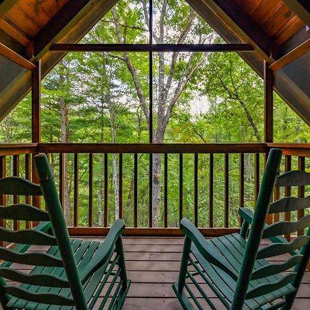 Gypsy Road - Privacy! Log Cabin With Hot Tub, Wifi, Directv And Arcade Sevierville Exterior foto