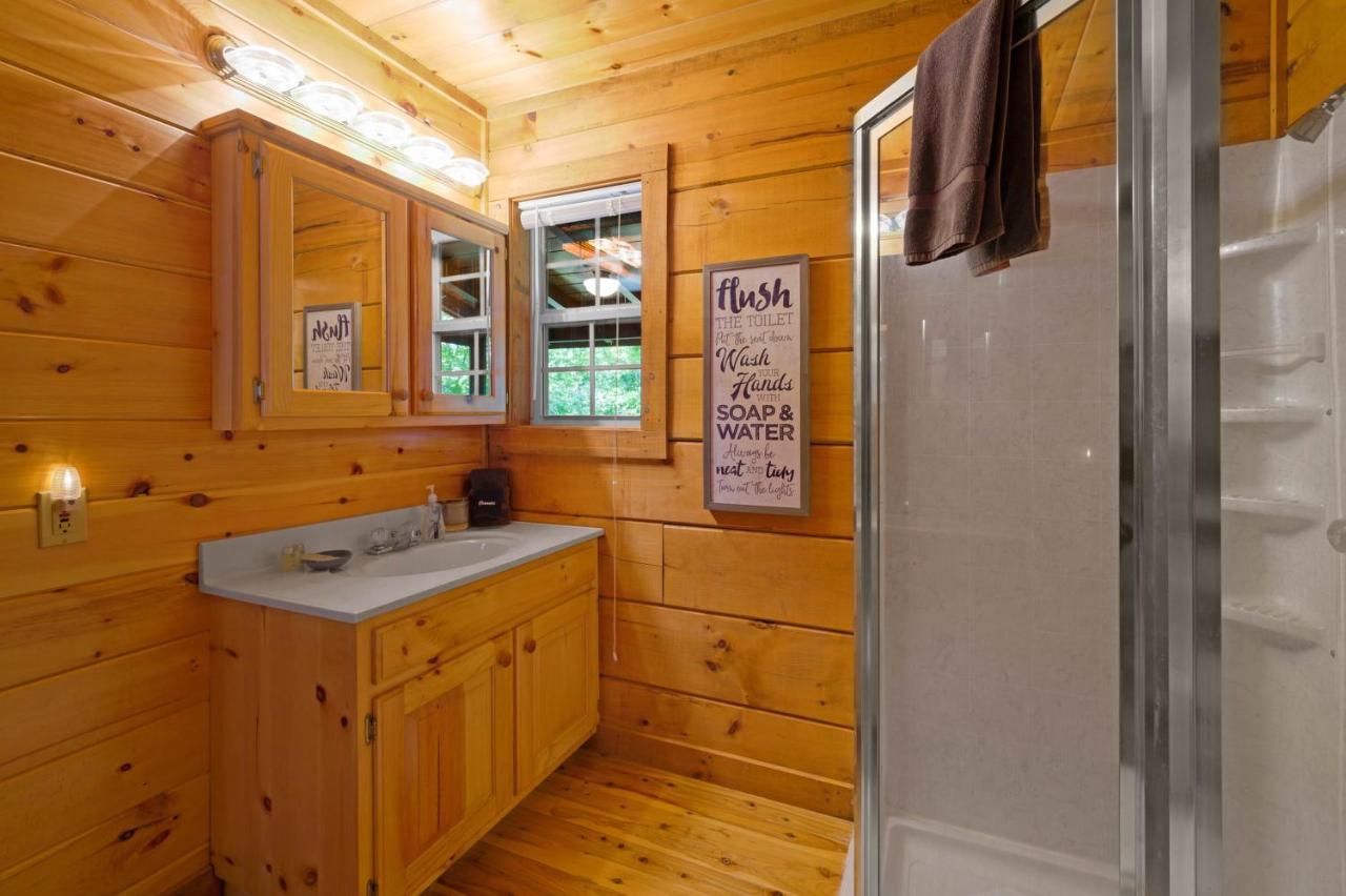 Gypsy Road - Privacy! Log Cabin With Hot Tub, Wifi, Directv And Arcade Sevierville Exterior foto