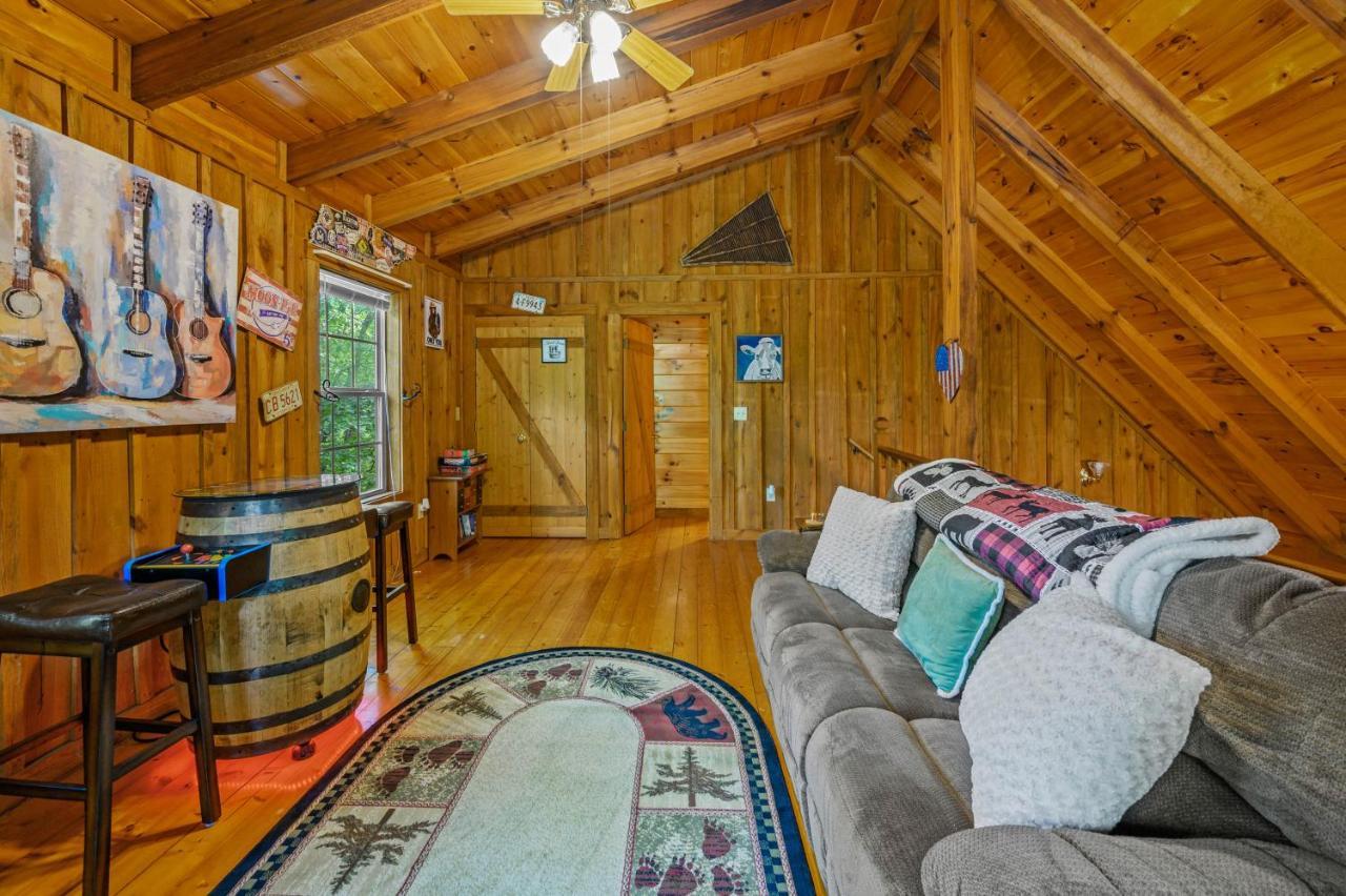 Gypsy Road - Privacy! Log Cabin With Hot Tub, Wifi, Directv And Arcade Sevierville Exterior foto