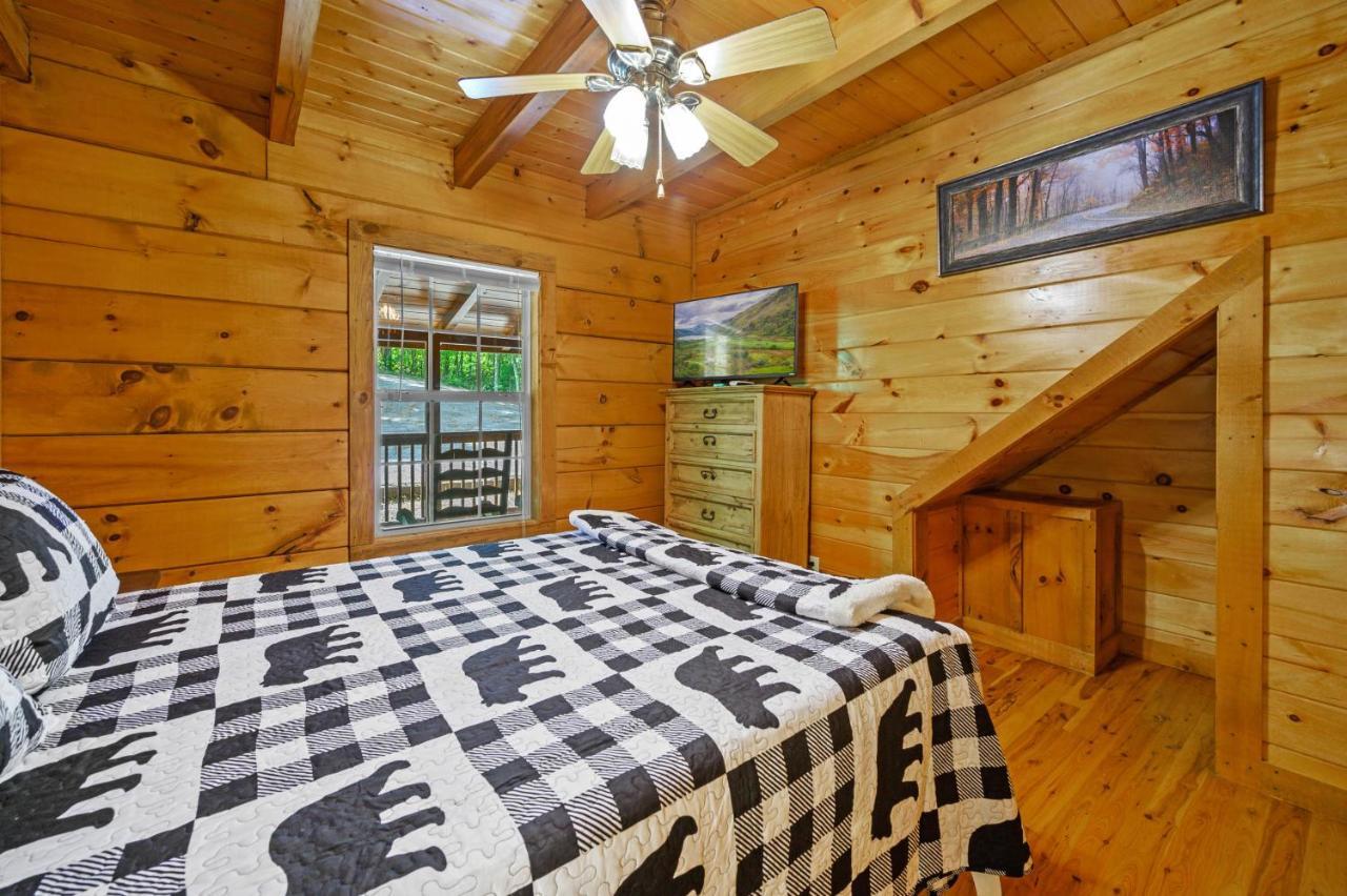 Gypsy Road - Privacy! Log Cabin With Hot Tub, Wifi, Directv And Arcade Sevierville Exterior foto