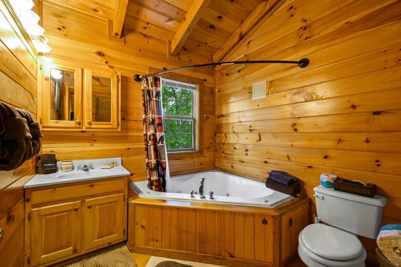 Gypsy Road - Privacy! Log Cabin With Hot Tub, Wifi, Directv And Arcade Sevierville Exterior foto