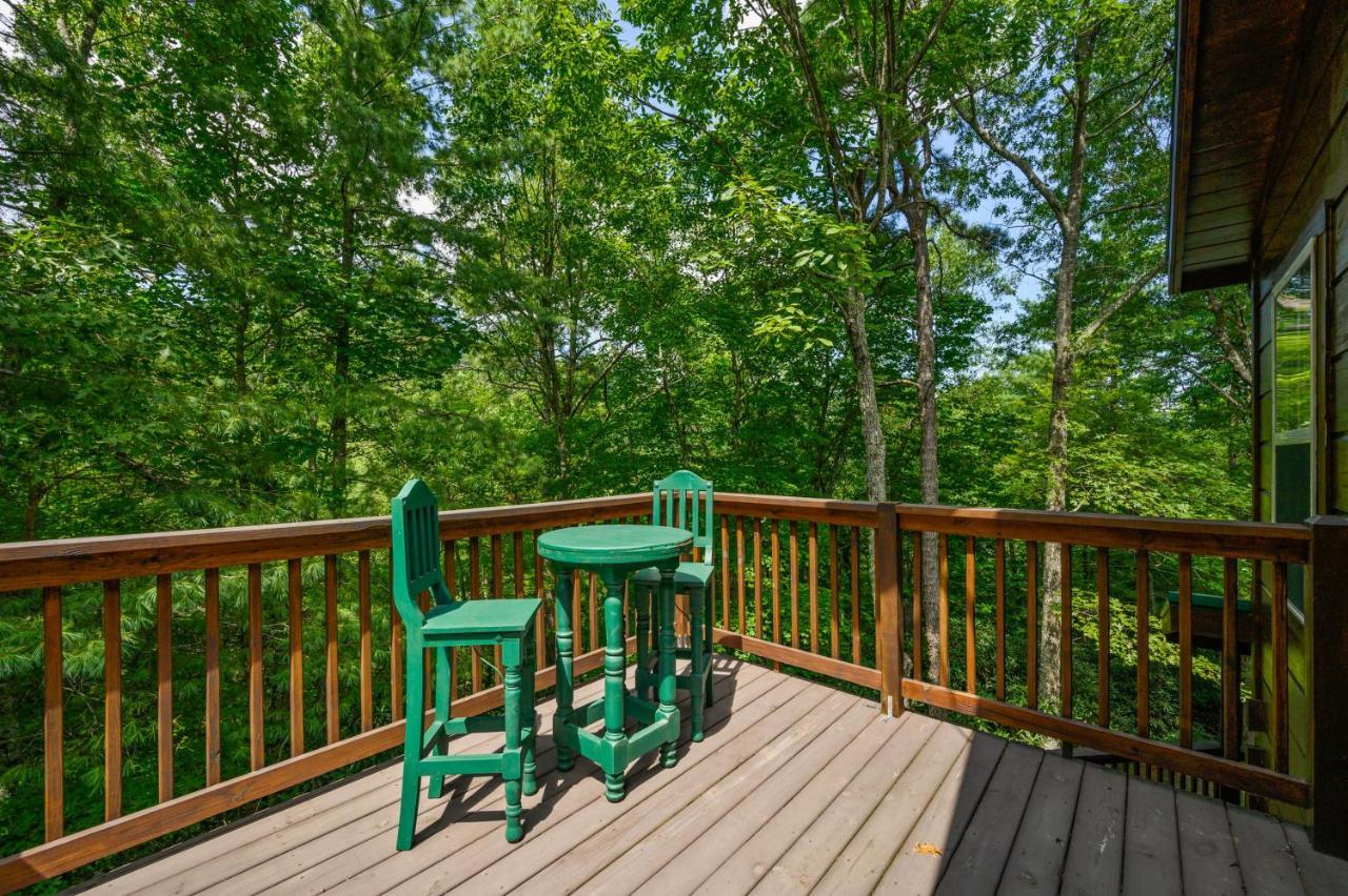 Gypsy Road - Privacy! Log Cabin With Hot Tub, Wifi, Directv And Arcade Sevierville Exterior foto